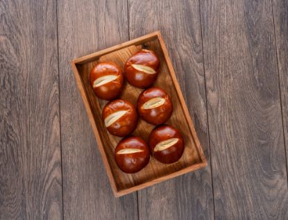 Picture of Pretzel hamburger buns
