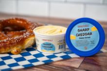Picture of White Sharp Cheddar Spread Single