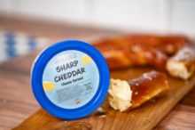 Picture of White Sharp Cheddar Spread Six Pack